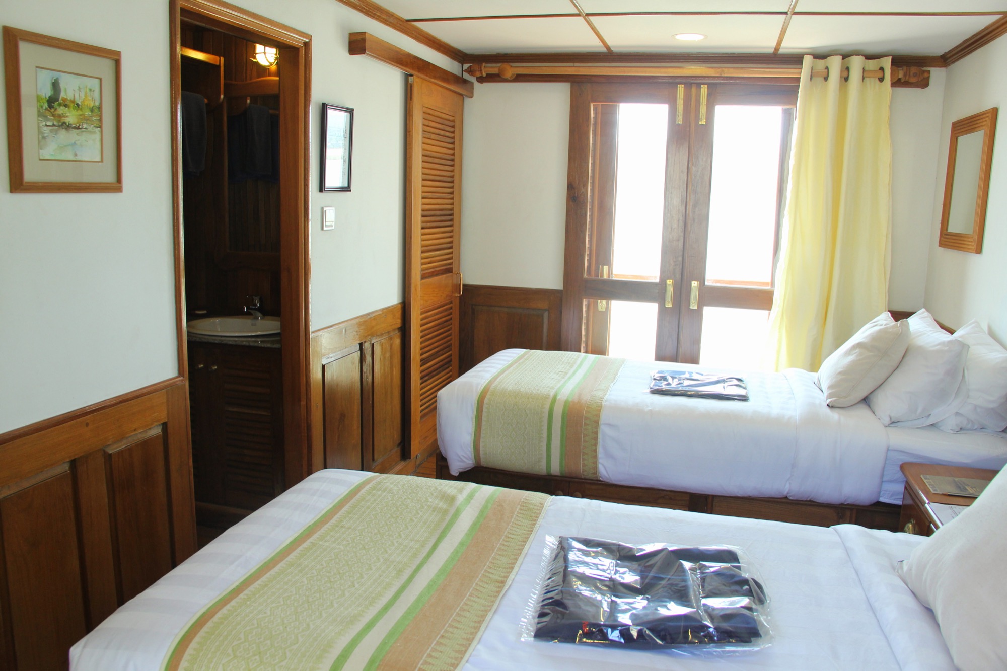 Pandaw RV Kalay Pandaw Cabin 6.jpg